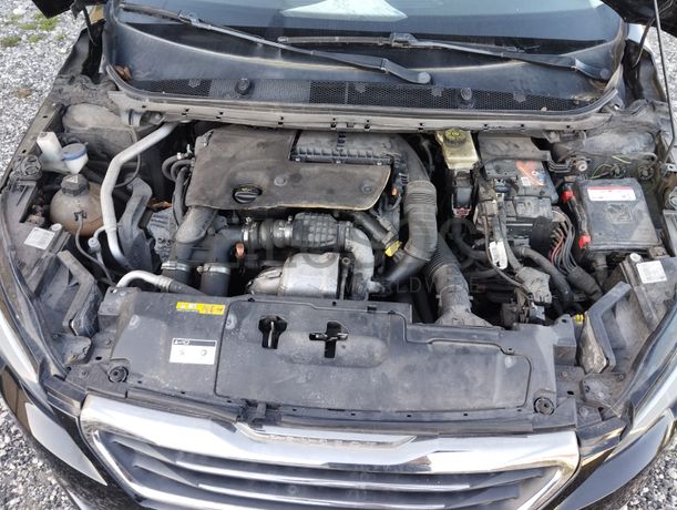 Peugeot 308 · Ano 2015