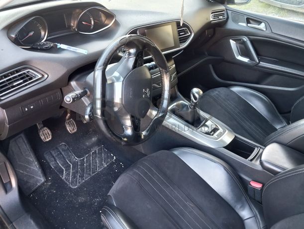 Peugeot 308 · Ano 2015