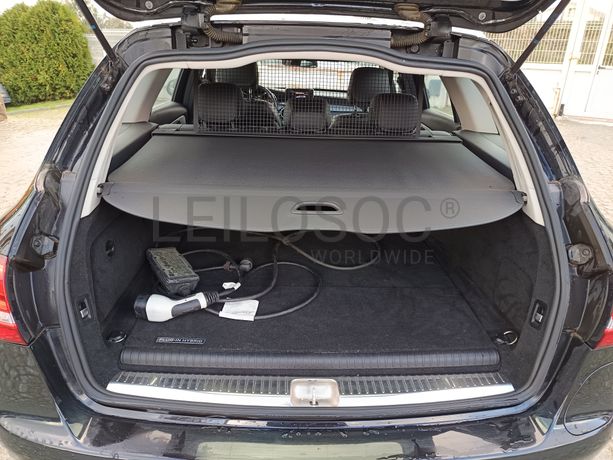 Mercedes-Benz C350e · Ano 2016