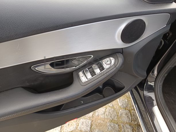 Mercedes-Benz C350e · Ano 2016