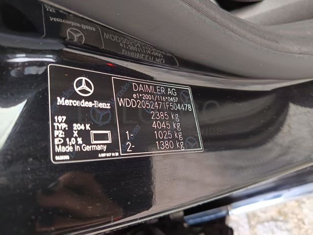 Mercedes-Benz C350e · Ano 2016