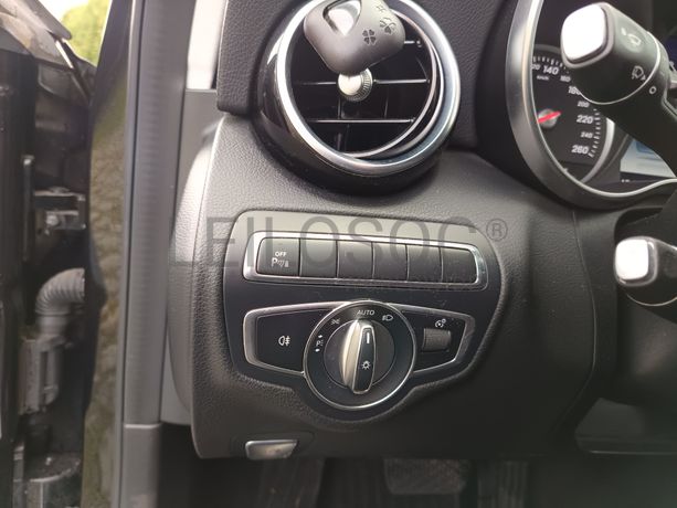 Mercedes-Benz C350e · Ano 2016