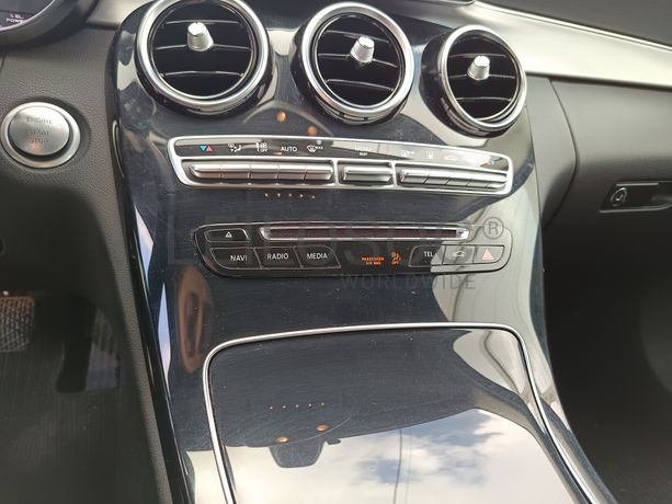 Mercedes-Benz C350e · Ano 2016