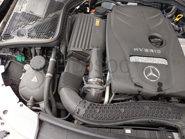 Mercedes-Benz C350e · Ano 2016