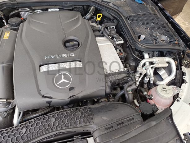 Mercedes-Benz C350e · Ano 2016