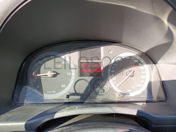 Volkswagen Caddy · Ano 2005