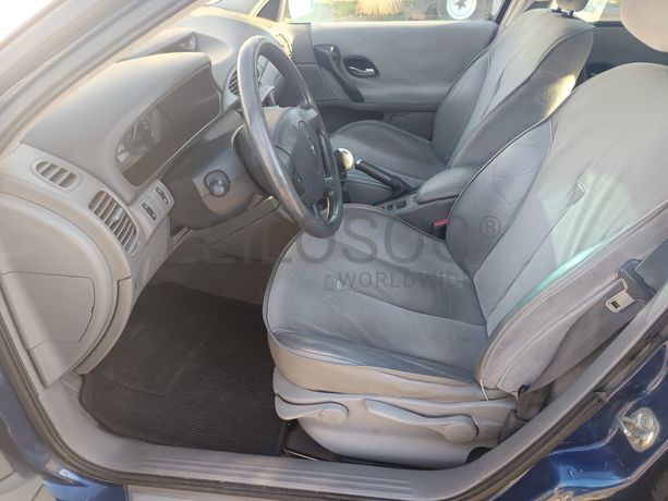 Renault Laguna · Ano 2003