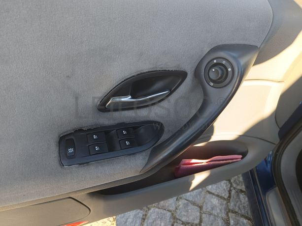 Renault Laguna · Ano 2003