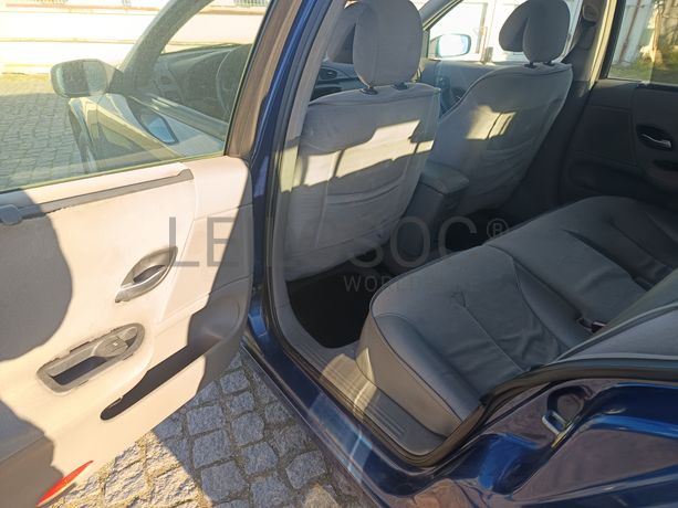 Renault Laguna · Ano 2003