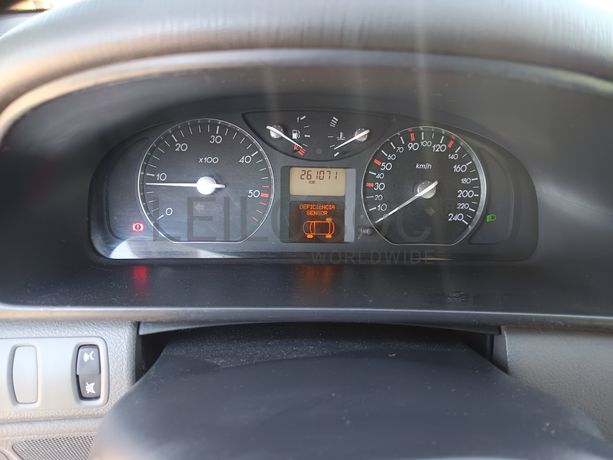 Renault Laguna · Ano 2003