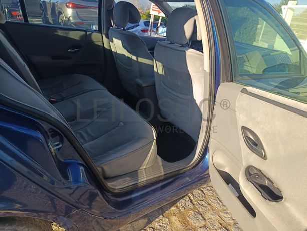 Renault Laguna · Ano 2003