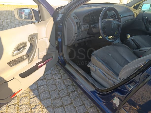 Renault Laguna · Ano 2003