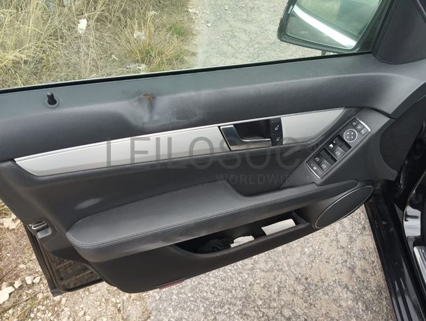 Mercedes-Benz C 220 CDI · Ano 2012