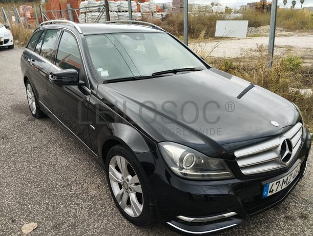 Mercedes-Benz C 220 CDI · Ano 2012