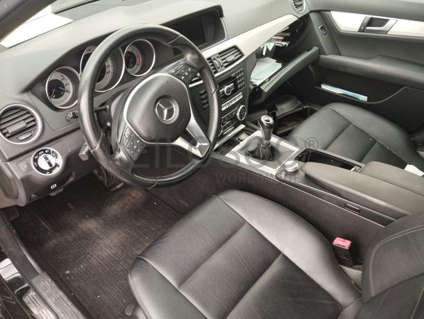 Mercedes-Benz C 220 CDI · Ano 2012