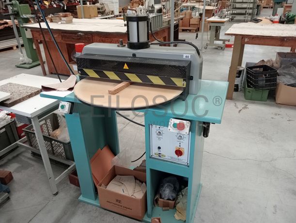 Máquina de entretelar