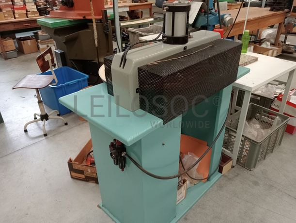 Máquina de entretelar