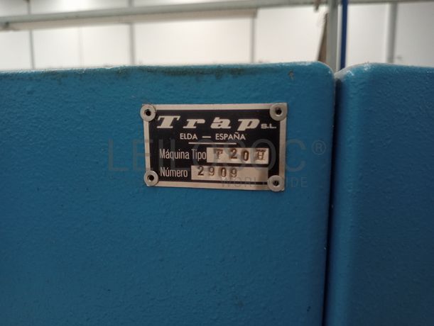 Máquina de fechar calcanheiras