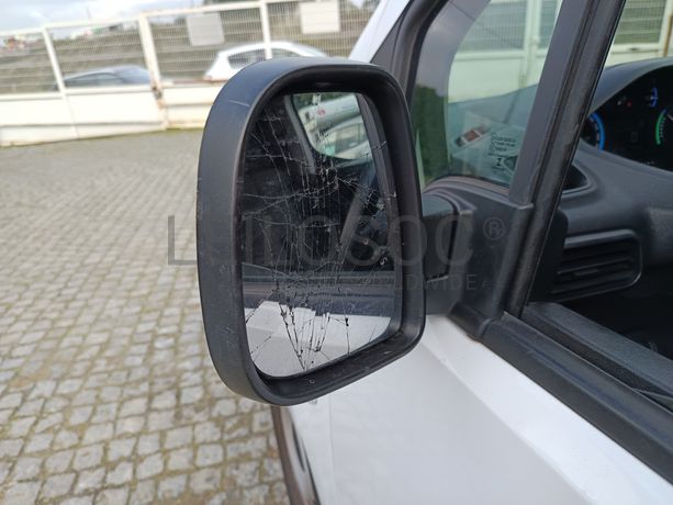 Peugeot e-Partner · Ano 2022