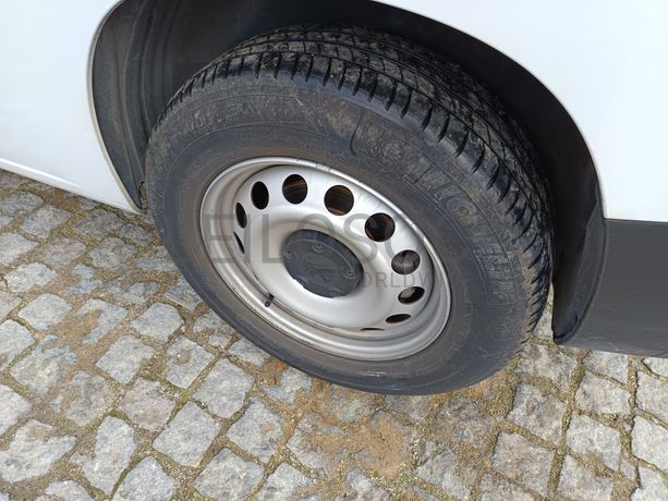 Peugeot e-Partner · Ano 2022