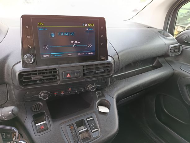 Peugeot e-Partner · Ano 2022