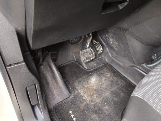 Peugeot e-Partner · Ano 2022