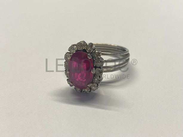 Peças em Ouro e Pedras Preciosas