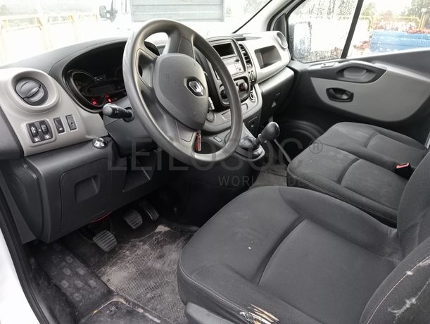 Renault Trafic DCI 120 · Ano 2016