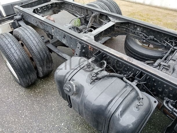 Isuzu NLR85 · Ano 2009