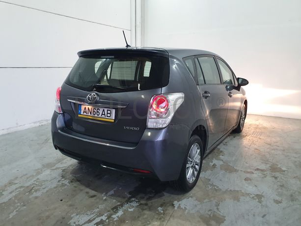 Toyota Verso · Ano 2014 · 7 Lugares