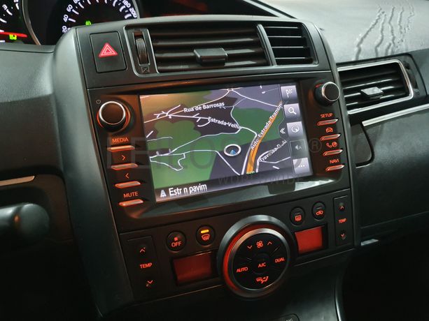 Toyota Verso · Ano 2014 · 7 Lugares