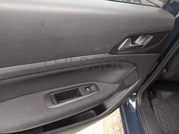 Peugeot 308 · Ano 2016