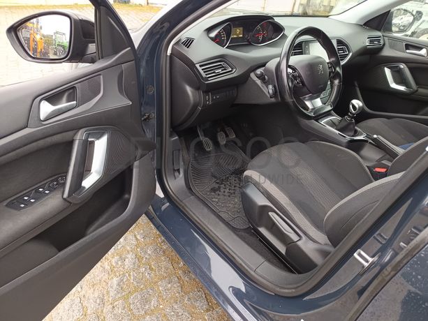 Peugeot 308 · Ano 2016