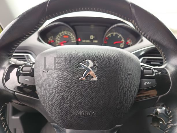 Peugeot 308 · Ano 2016