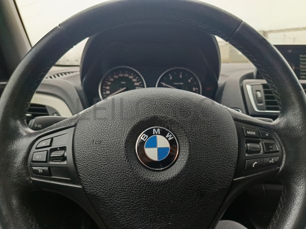 BMW 116d · Ano 2015