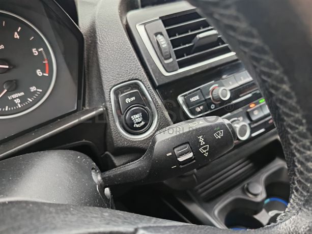 BMW 116d · Ano 2015