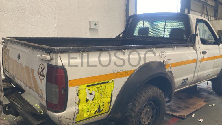 Nissan Hard body NP300