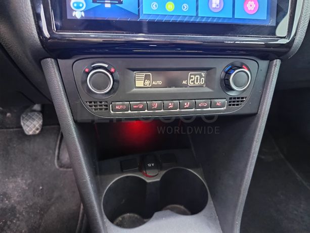 Volkswagen Polo · Ano 2012