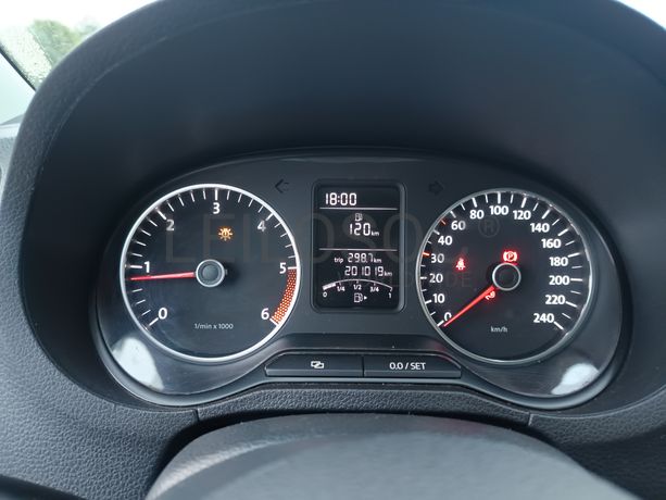 Volkswagen Polo · Ano 2012