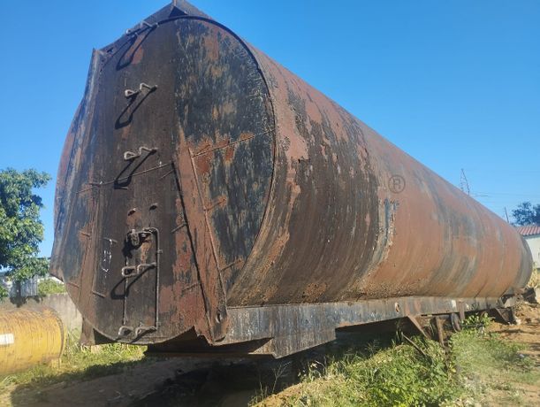 Semi reboque cisterna de alcatrão