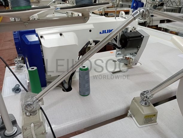 Máquinas de Ponto Corrido e de Pregar Botões