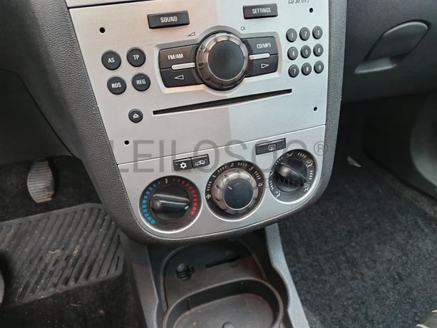 Opel Corsa · Ano 2009