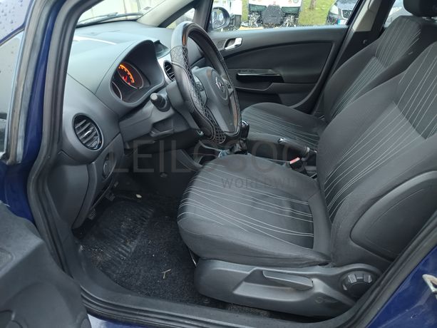 Opel Corsa · Ano 2009