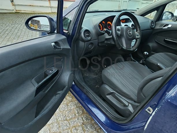 Opel Corsa · Ano 2009