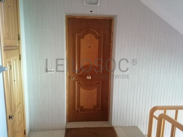 Apartamento T2 em Condomínio · Estoril