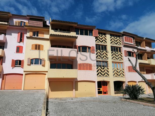 Apartamento T2 em Condomínio · Estoril