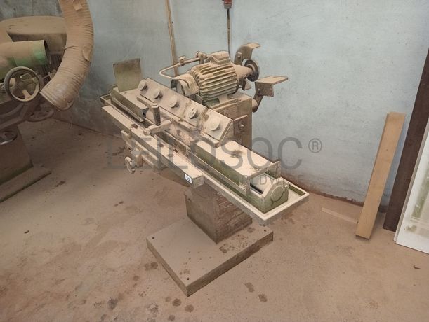 Máquina de afiar · Serra · Torno