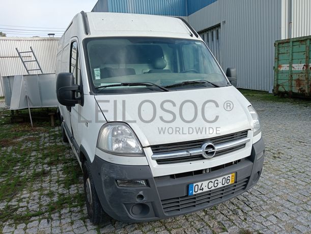 Opel Novano 2.5 CDTI · Ano 2006