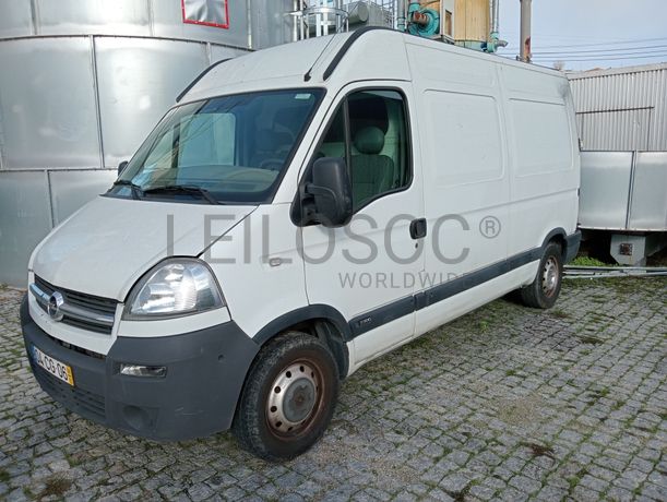 Opel Novano 2.5 CDTI · Ano 2006