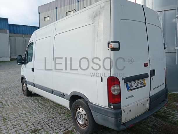 Opel Novano 2.5 CDTI · Ano 2006